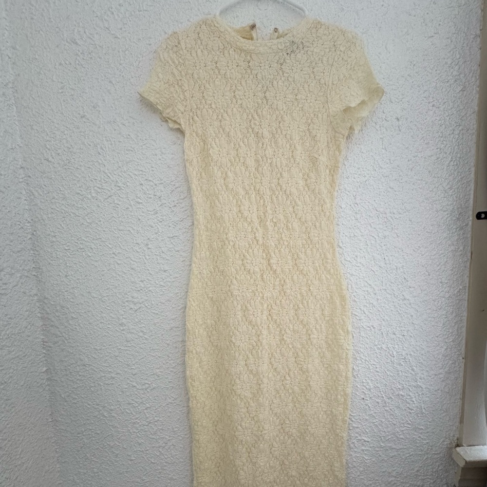 Elegant Cream Lace Dress